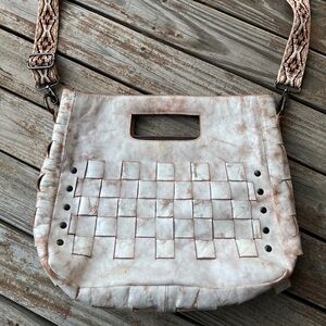 Bed Stu Leather Orchid Woven bag/
Not the original strap!!!